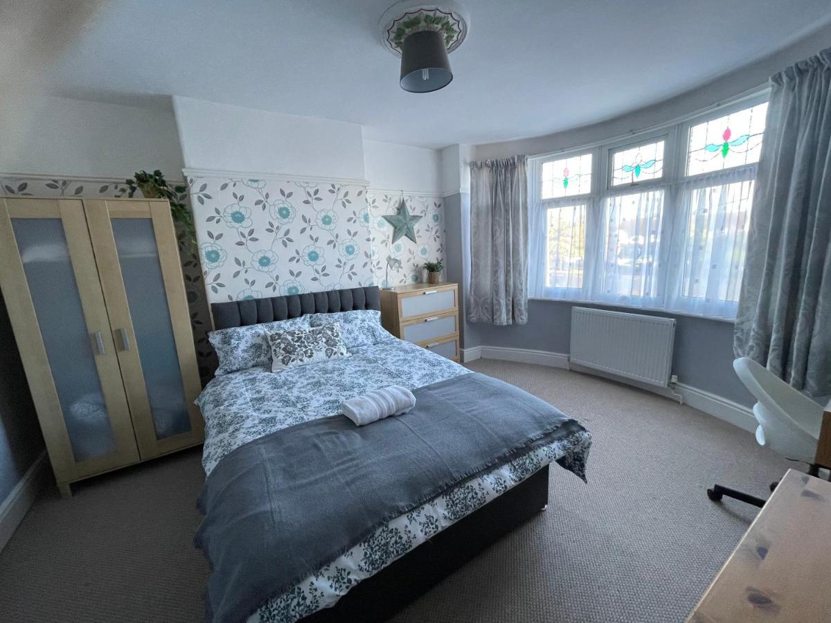 Maple Leaf Guest House Almondsbury Εξωτερικό φωτογραφία